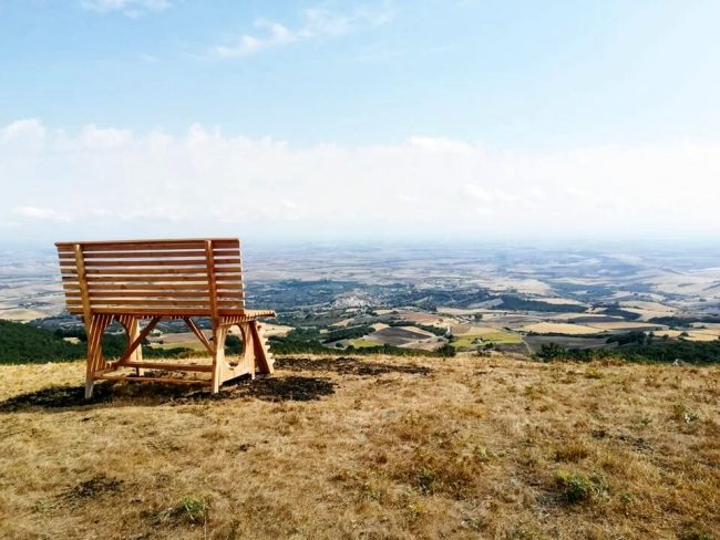 A-Biccari-arriva-la-panchina-gigante.jpg