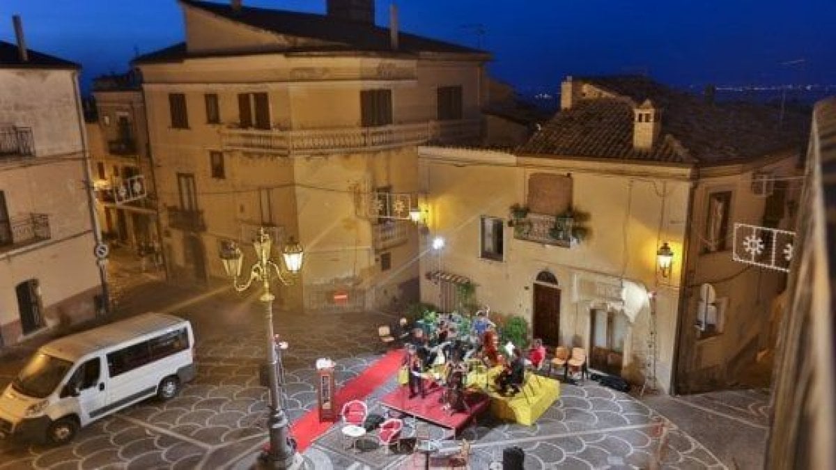 Con-enostra-il-Borgo-di-Biccari-diventa-una-comunita-energetica.jpg