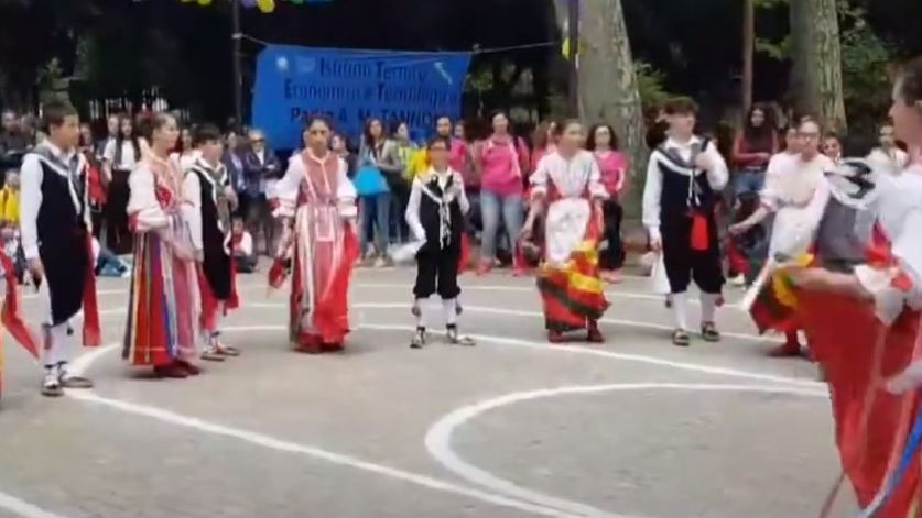 Biccardi-Foggia-il-folk-entra-nelle-scuole-con-Danzaria.jpg