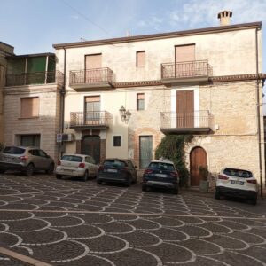 House 49 -  Piazza Umberto I°